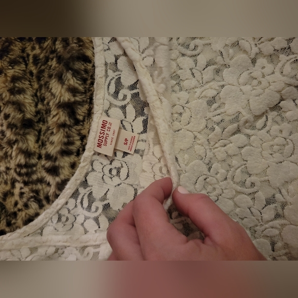 Vintage Mossimo lace Crop top - Picture 5 of 11